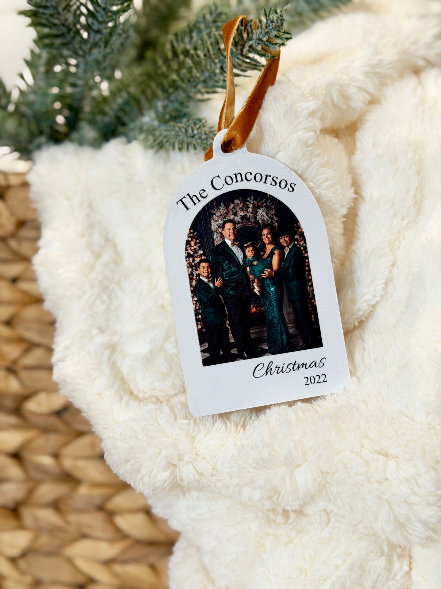 Arched Family Photo Ornament