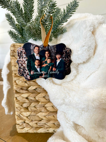 Full-Photo Scalloped Edge Ornament